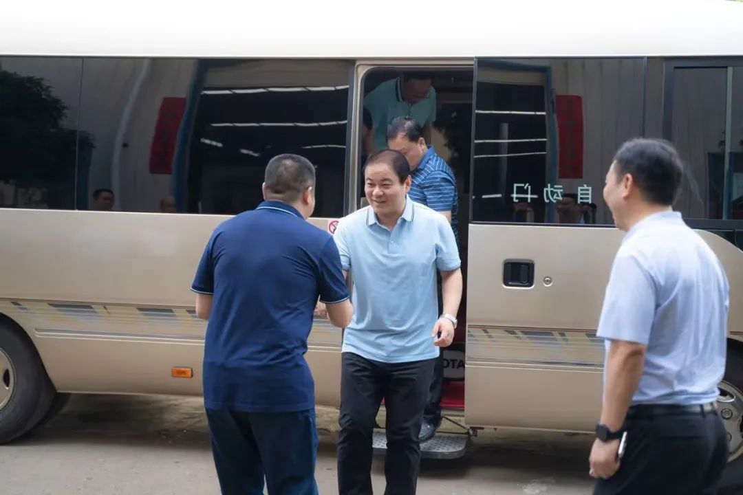 衡陽(yáng)市委副書(shū)記、市長(zhǎng)朱健一行赴朝陽(yáng)集團(tuán)進(jìn)行考察